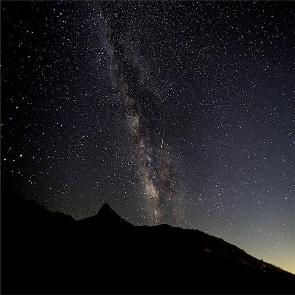 热点：油电大佬圈地先行